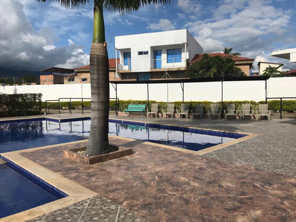 Hotel Celeste Inn Chinauta- Fusagasugá Esterno foto